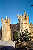 Rabat - La necropoli di Chellah, la porta della necropoli merinide. 